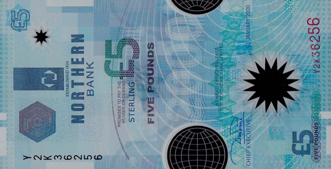 Front of Northern Ireland p203b: 5 Pounds from 2000